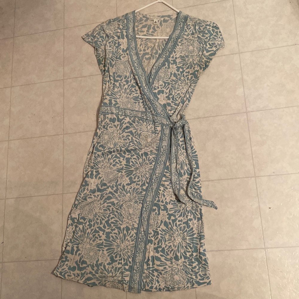 Size medium turquoise floral wrap dress from banana republic.